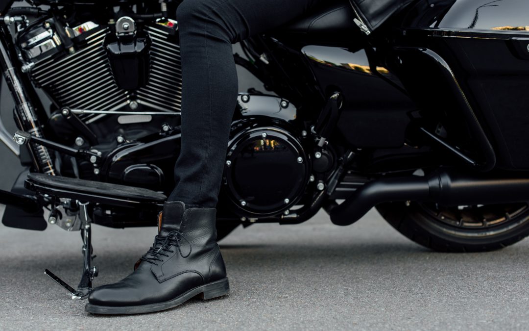 The Balance of Safety and Style in Motorcycle Riding Boots